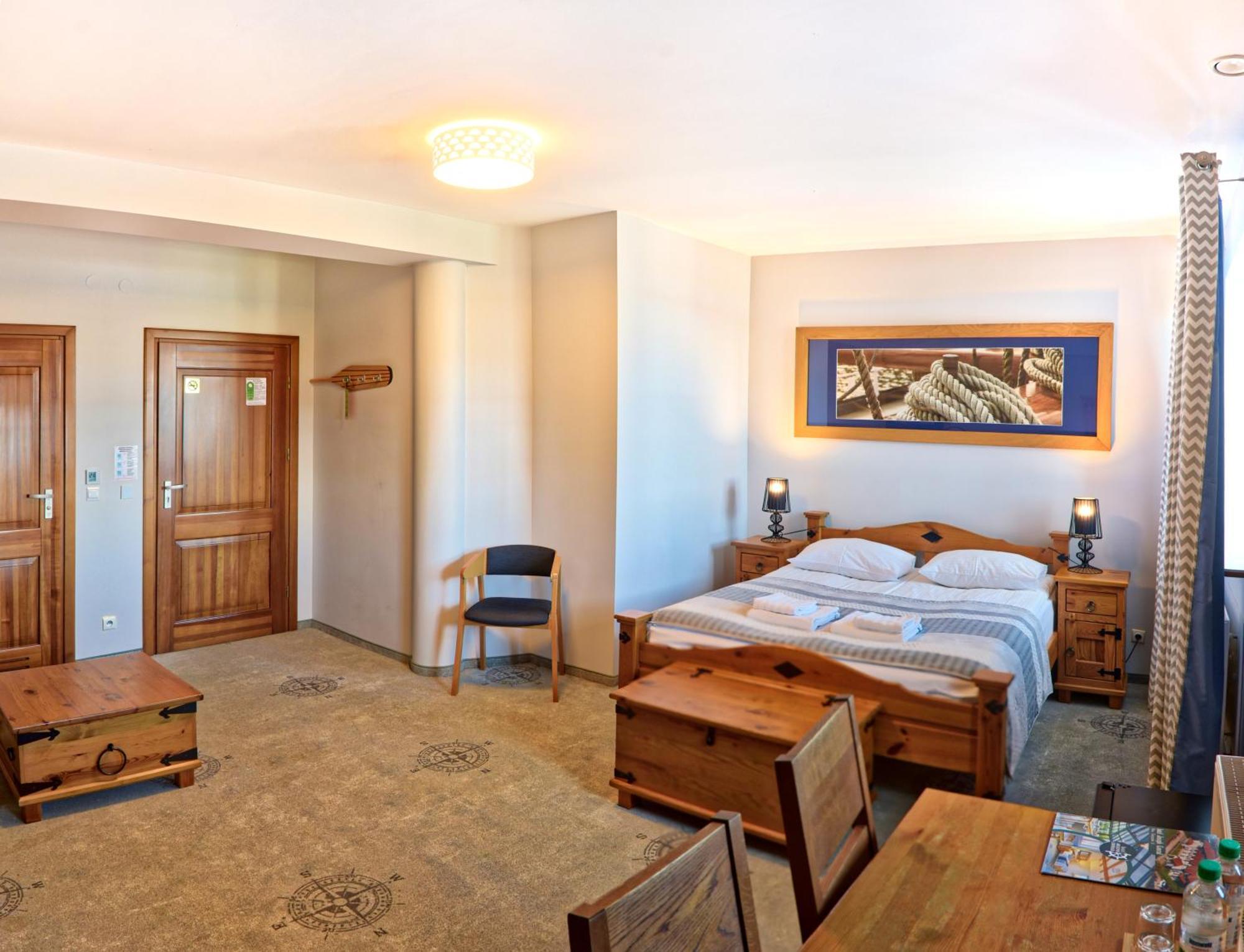 Hotel Joseph Conrad Pisz Exterior foto